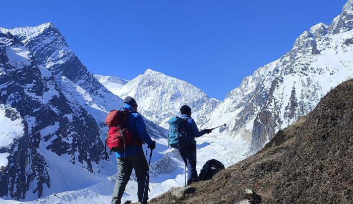 Himalayas trekking everest trek actually jomolhari arrivare cima senza paolo cognetti vacationer kolkata resources